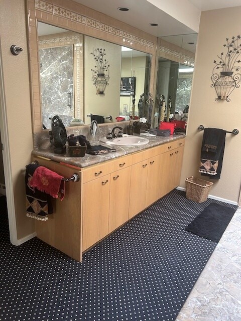 Guest Bathroom - 23 Duke Dr