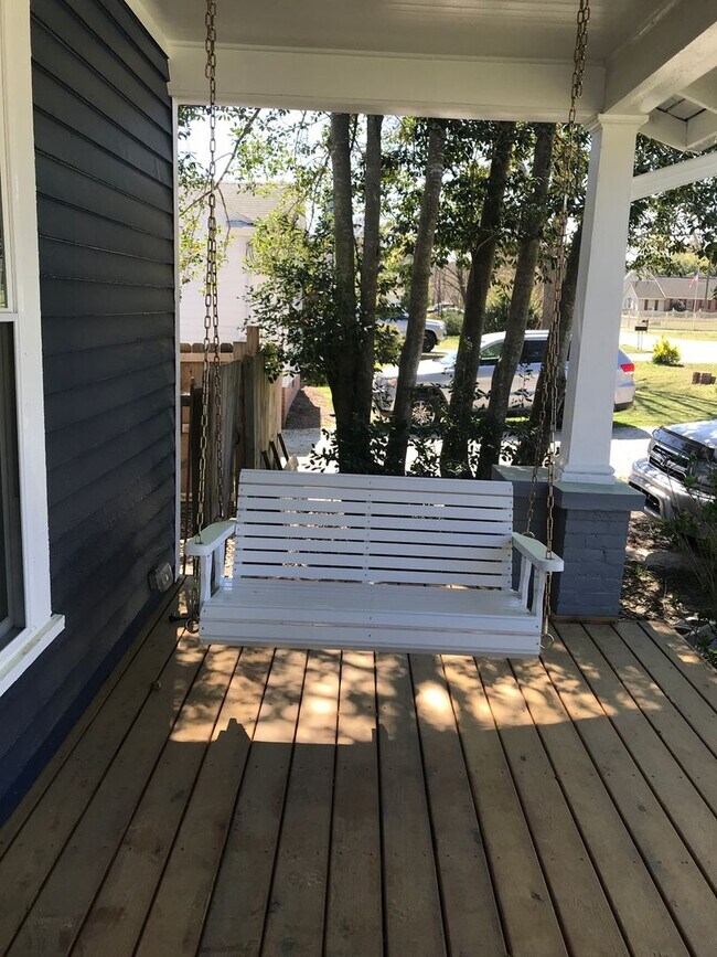 Building Photo - 1001 S 8th St