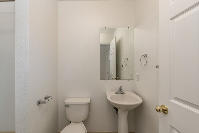 Building Photo - Tualatin condo for rent
