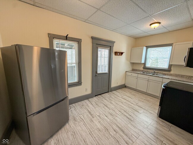 Building Photo - 640 E Seminary St