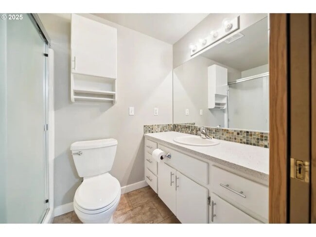 Building Photo - Northeast 21st Street