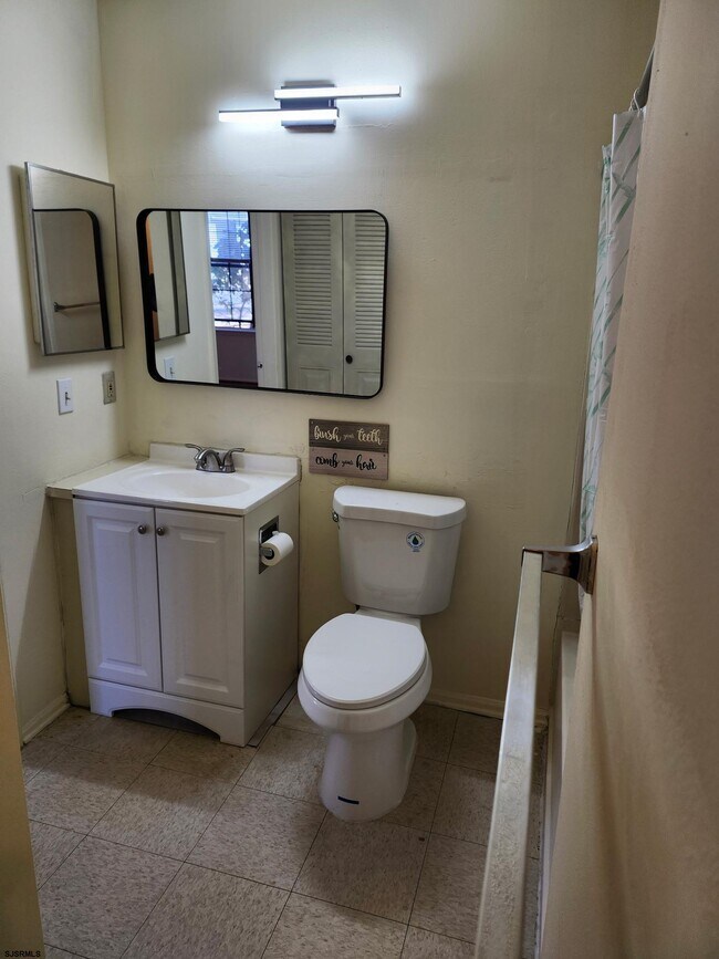 Building Photo - 25 Liberty Ct