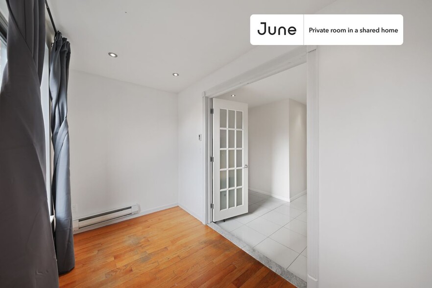 Building Photo - Room in Shared 3 bed/1 bath home