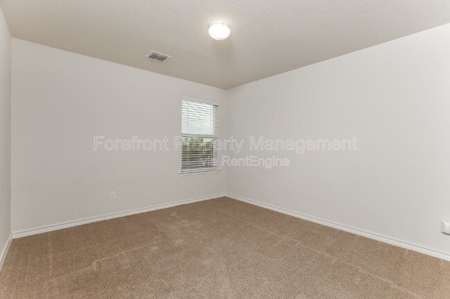 Building Photo - 2935 Thackery Groove