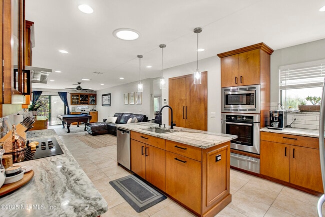 Building Photo - 5010 Button Wood Dr