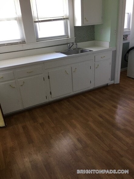 Building Photo - 81 Cresthill Rd