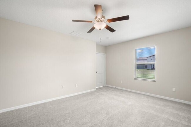 Building Photo - LIKE NEW Home For Rent in Belmont!