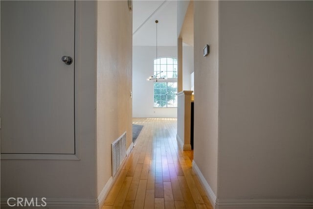 Building Photo - 2 Mansera Pl