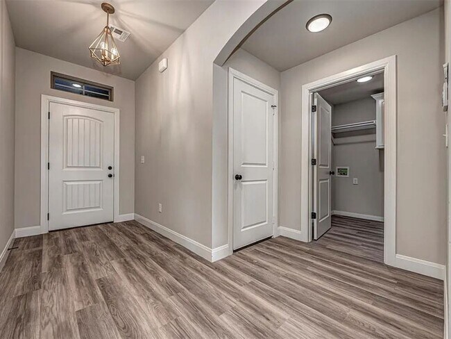 Building Photo - 4-Bed Home with Storm Shelter & 2-Car Garage in Mustang