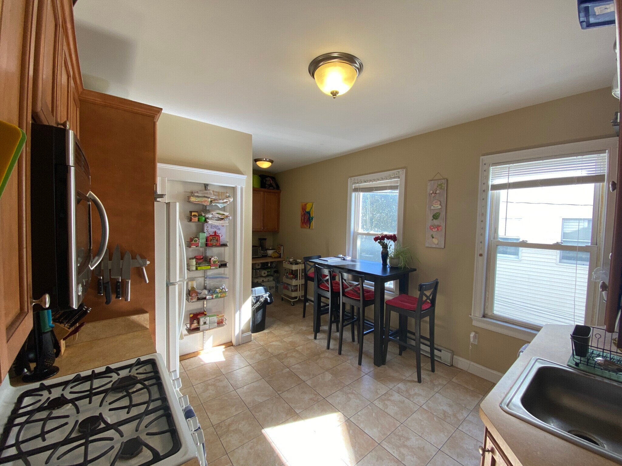 Building Photo - 224 Holland St