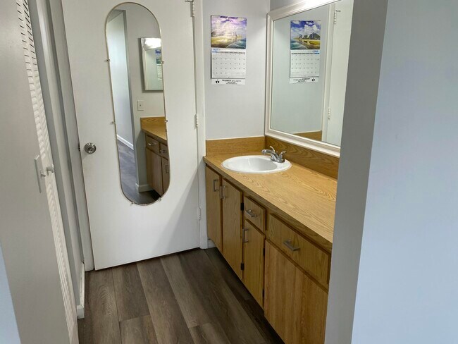 Building Photo - 6890 Royal Palm Blvd