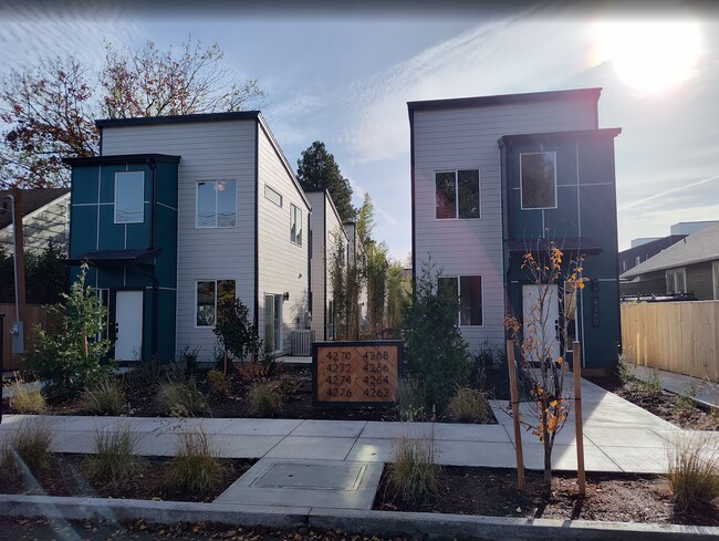 Building Photo - 4270 NE Going St