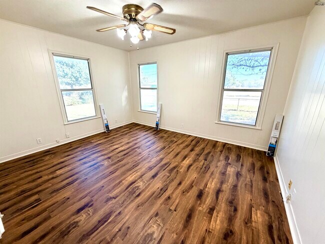 Building Photo - 157 FM 3393