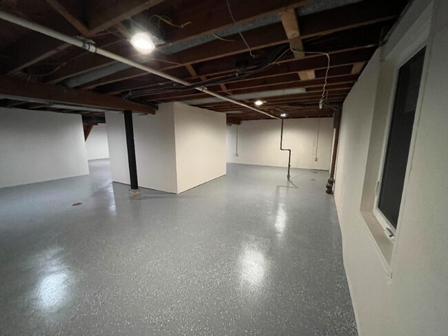 Building Photo - 601 E Mumford Dr