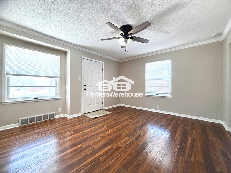 Building Photo - 1145 65th St