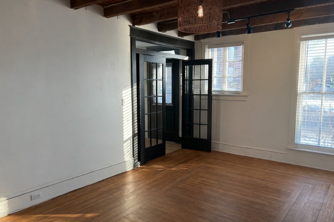 Building Photo - Stunning 5-bedroom in Conestoga Valley School District