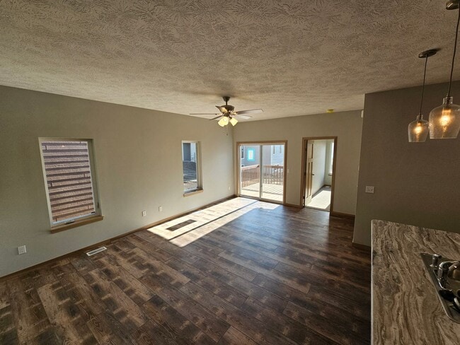 Building Photo - Tunis Drive Townhomes