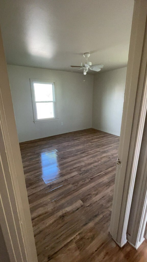 Building Photo - 1204 S Burleson Ave