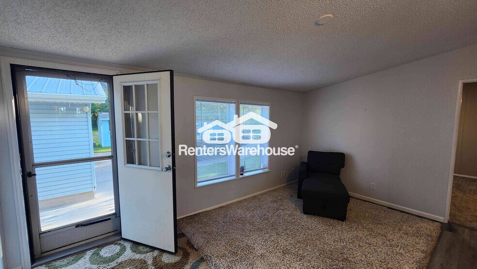 Building Photo - 704 26 1/8th Street