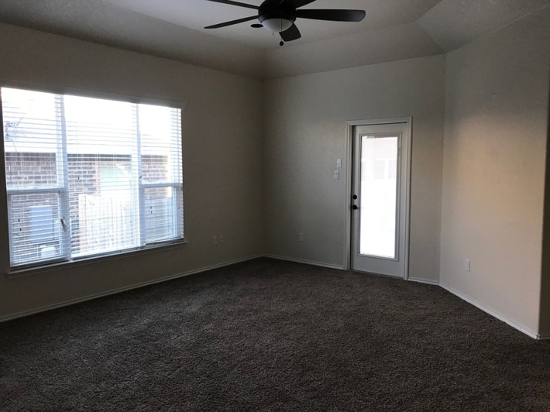 Building Photo - 1326 Crane Ct