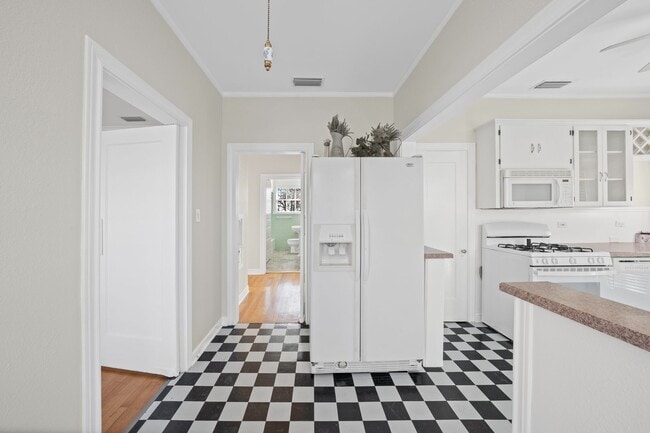 Building Photo - Spacious 3 Bed / 3 Bath Single Family with Large Fenced Yard and Deck in Temple ISD