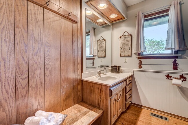 Building Photo - Beautiful country setting, but close to city limits.