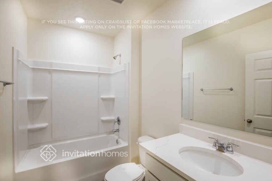 Building Photo - 493 Seaspray Dr