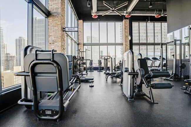 Building Photo - 404 NE 2nd Ave