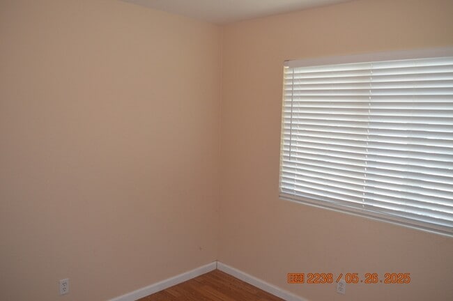 Building Photo - 1536 Cardinal St