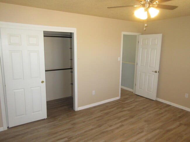 Building Photo - 5351 Feather Rock Pl NW