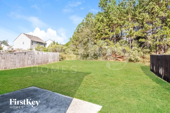 Building Photo - 6392 Woodwell Dr