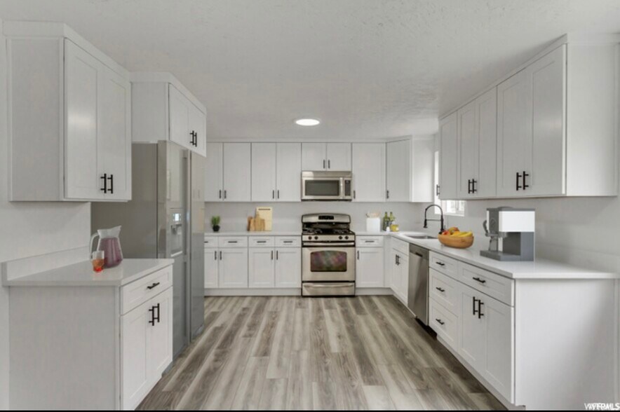 Building Photo - 1571 7th St