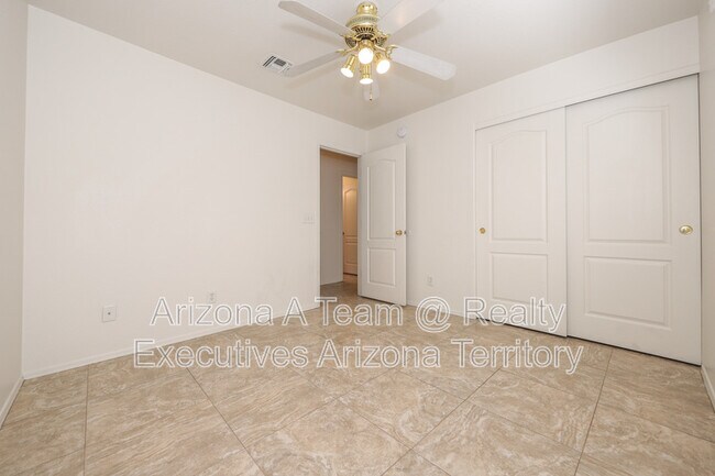 Building Photo - 2868 W Simplicity Dr