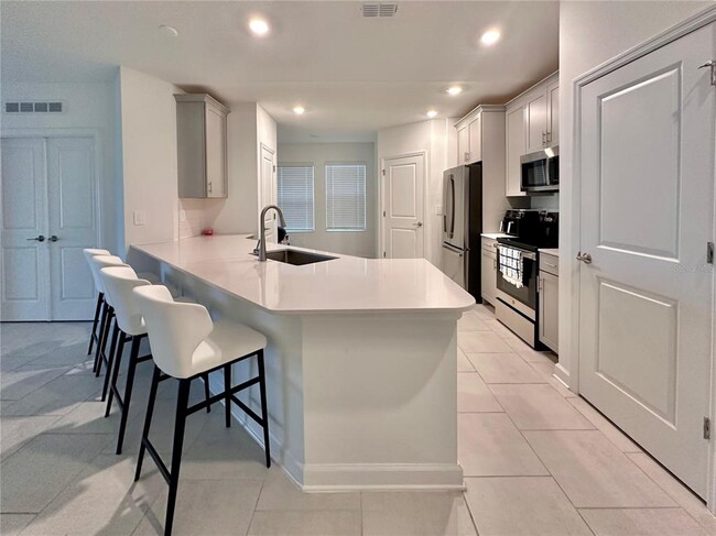 Building Photo - 5692 Stephens Rd