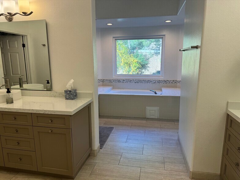 Building Photo - 22259 Dumetz Rd