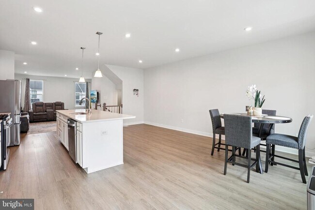 Building Photo - 47 Rosemary Wy