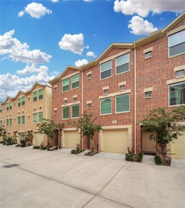 Building Photo - 8705 Bryam St