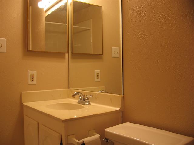 Building Photo - 3125 Grapevine Ln