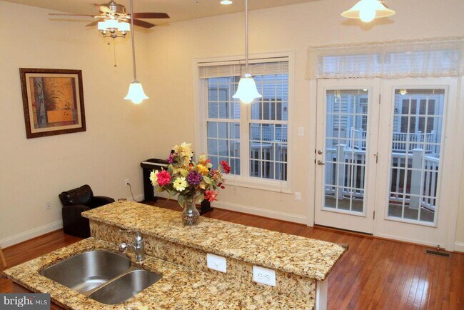 Building Photo - 623 Hurdle Mill Pl