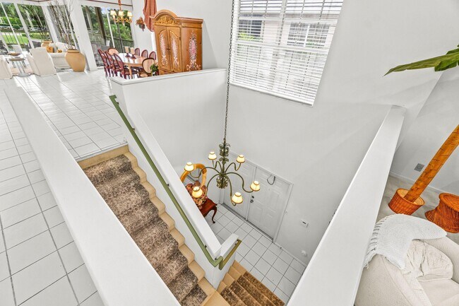 Building Photo - 5184 Lake Catalina Dr N