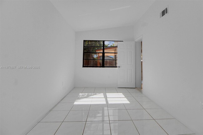 Building Photo - 10031 SW 147th Pl