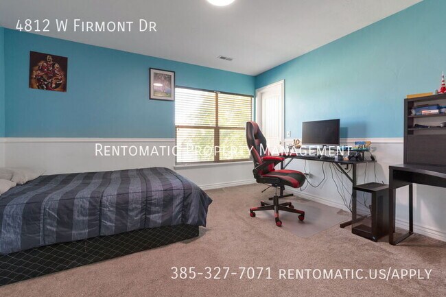 Building Photo - 4812 Firmont Dr