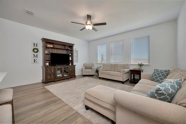 Building Photo - 2604 Starwater Dr