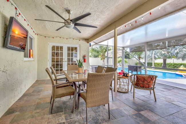 Building Photo - 1104 Jackpine St