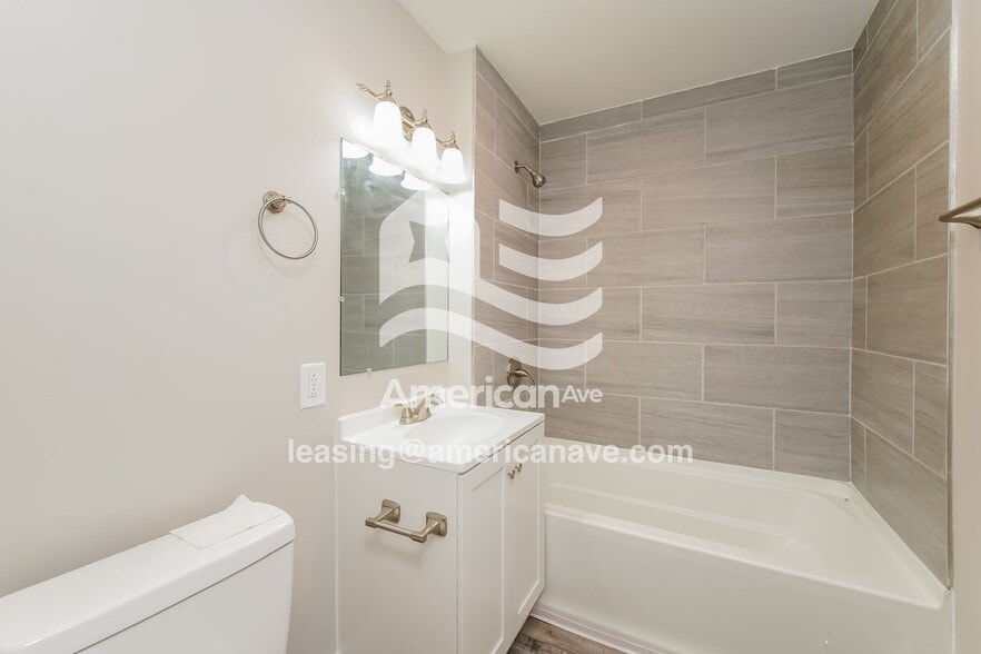 Building Photo - 1305 N Meade St