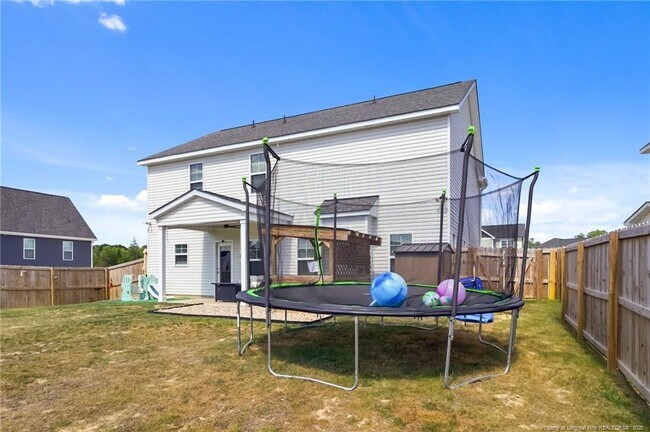 Building Photo - 173 London Dr