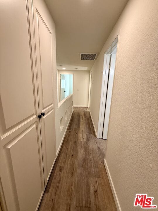 Building Photo - 10215 Variel Ave