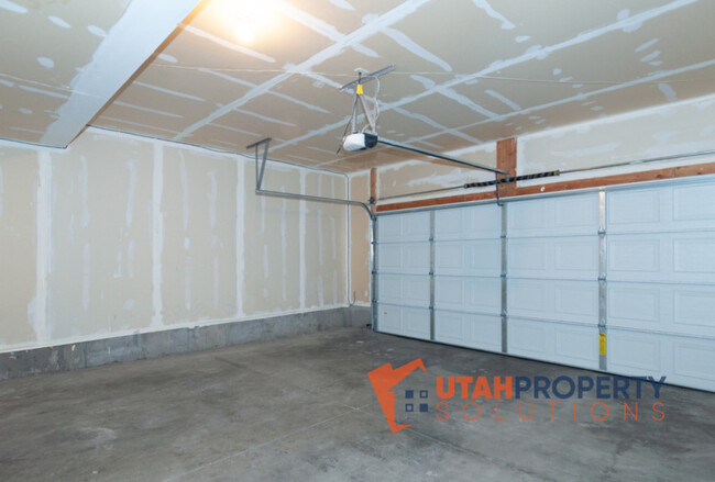 Building Photo - 14357 S Sherwell Ct