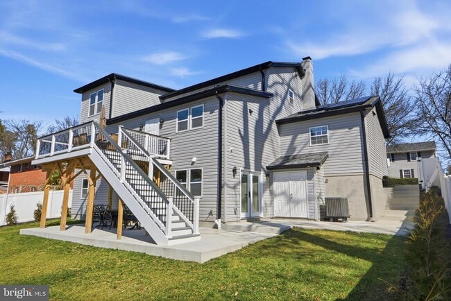 Building Photo - 6314 Barrs Ln