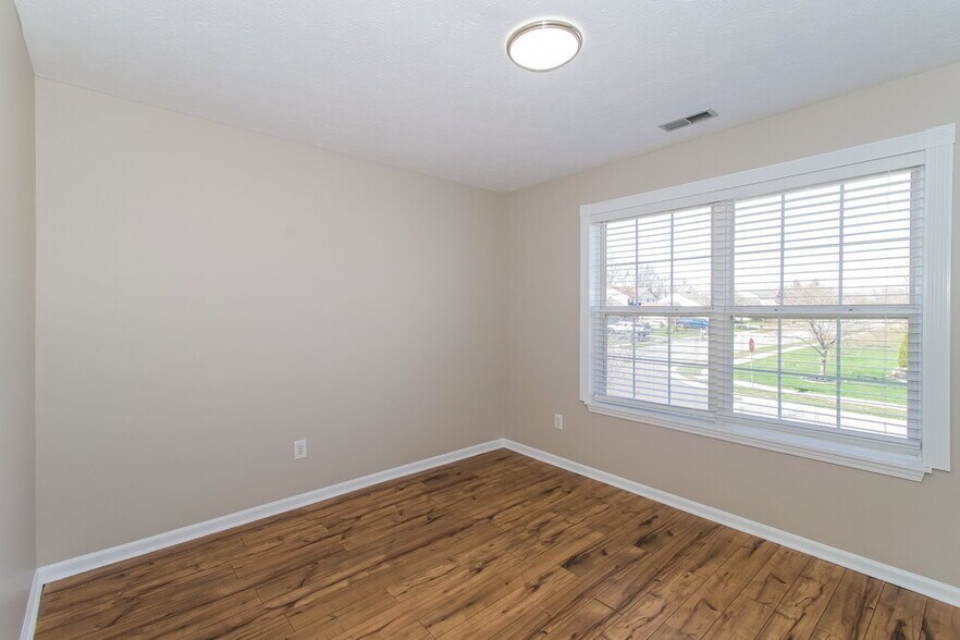 Building Photo - 1099 Meadowview Ct